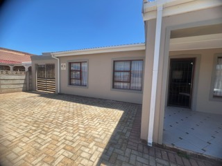 4 Bedroom Property for Sale in Pellsrus Eastern Cape